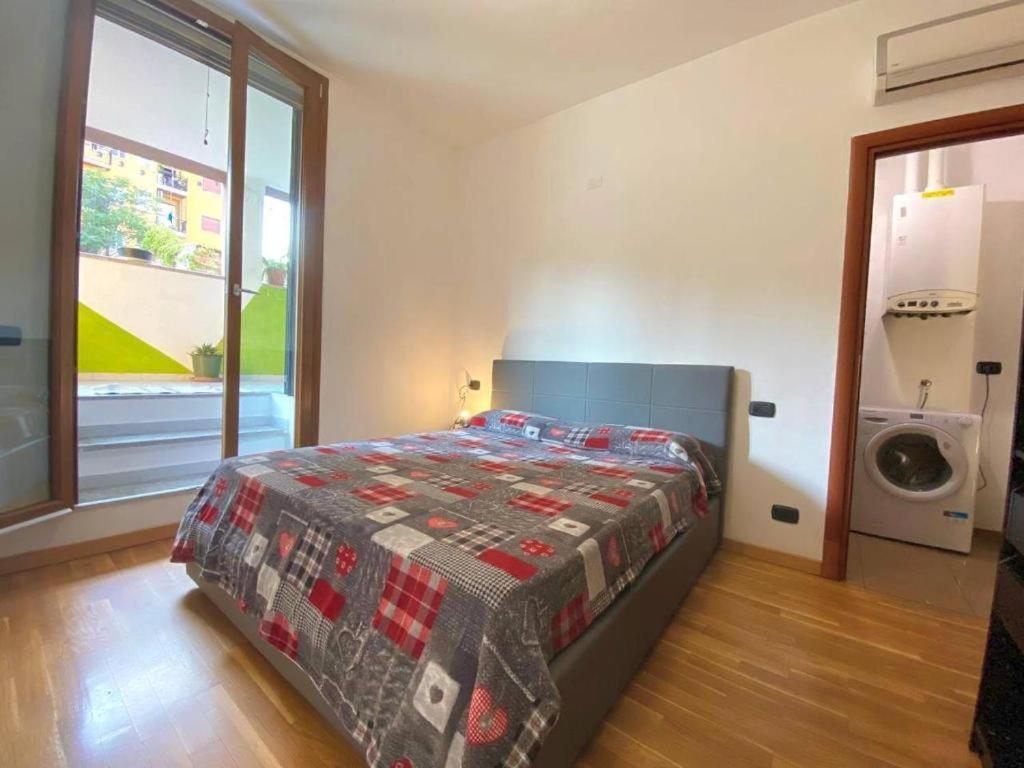Apartamento Conte Rosso House, Con Doppia Terrazza In Coorte Tranquilla A Due Passi Da Stazione E Metropolitana Lambrate Milán Exterior foto